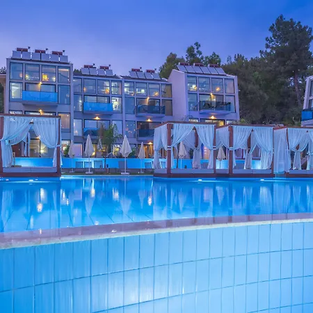 Orka Cove Penthouse & Adults Only 페티예