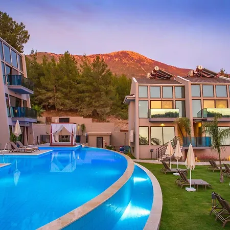 Orka Cove Penthouse & Adults Only 4* フェティエ