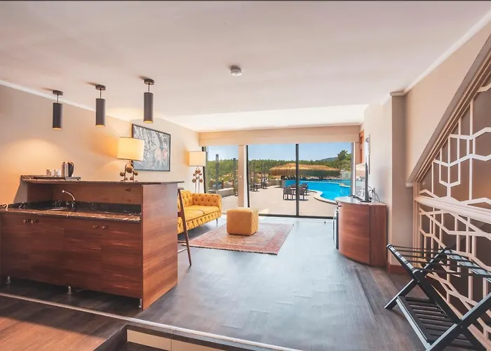 Orka Cove Penthouse & Adults Only Отель