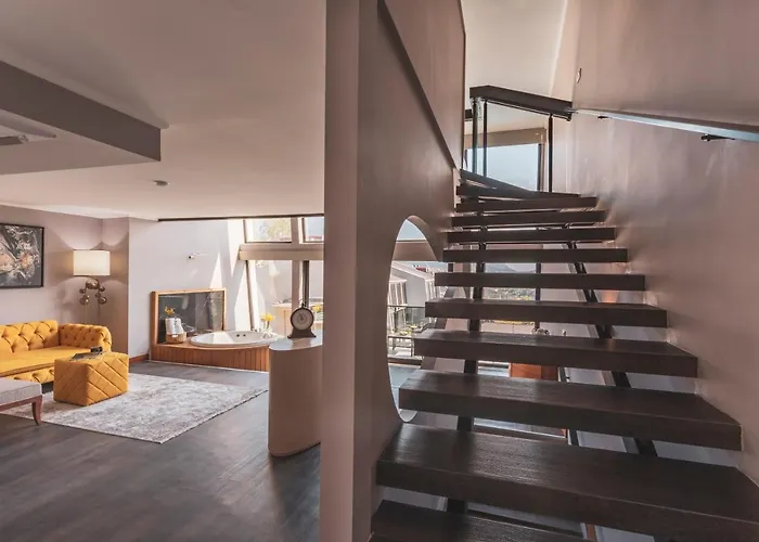 מלון Orka Cove Penthouse & Adults Only