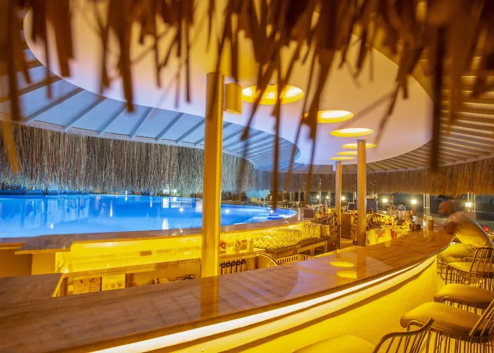 Orka Cove Penthouse & Adults Only 4*