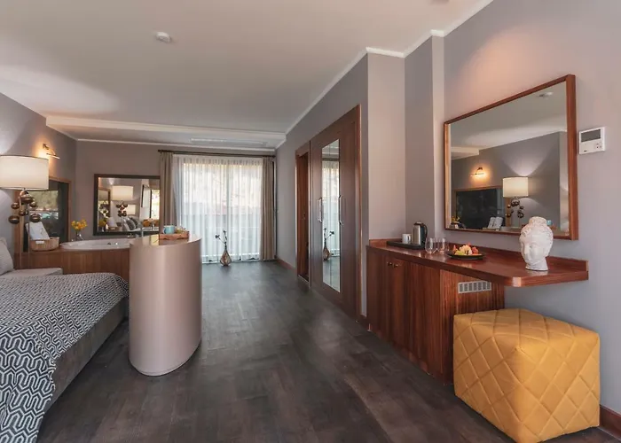 Orka Cove Penthouse & Adults Only